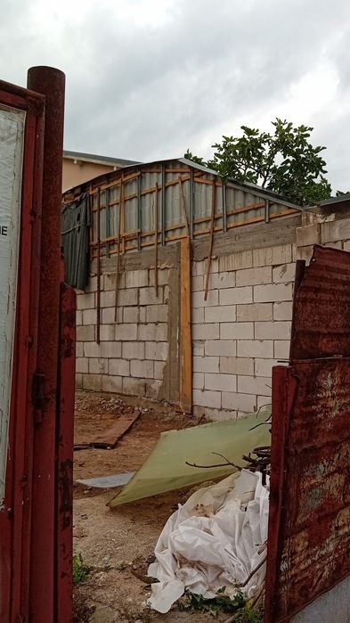 Proprietar  teren 200 mp str Frasinului nr 9