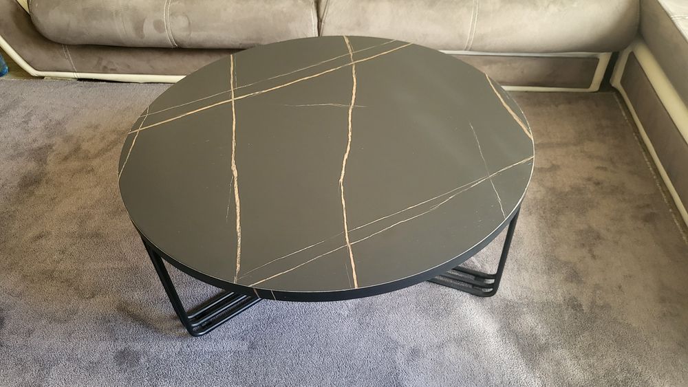 Холна маса Антика