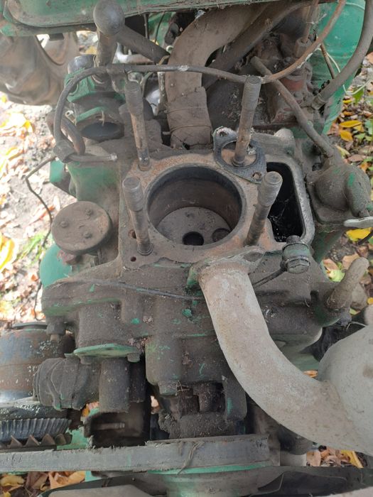 Продавам части за    трактор ДТ 20 и ДТ14