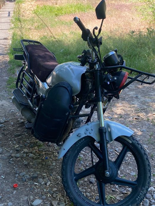 Продам мотоцикл GSX 200 куб