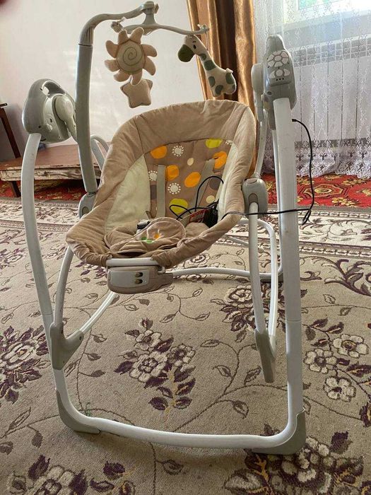 Продам детскую шизлонг-качалку