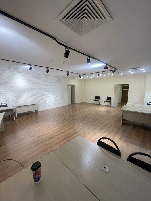 Офис сдается 67кв метро Косманавтов