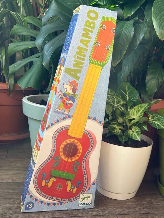 Ukulele. Chitara mica Djeco