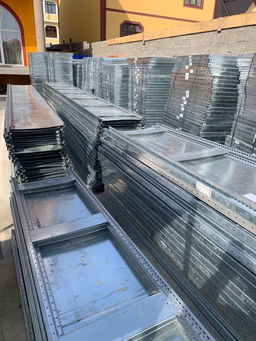 Rafturi metalice pentru depozitare manuala și arhiva