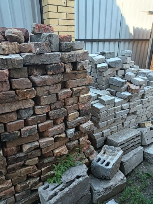 Продам кирпич б/у