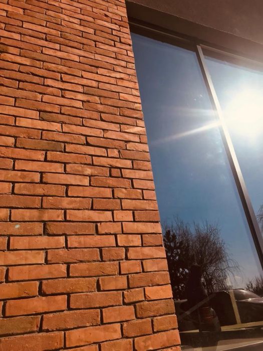 Caramida aparenta feliata, margini rustice, noua