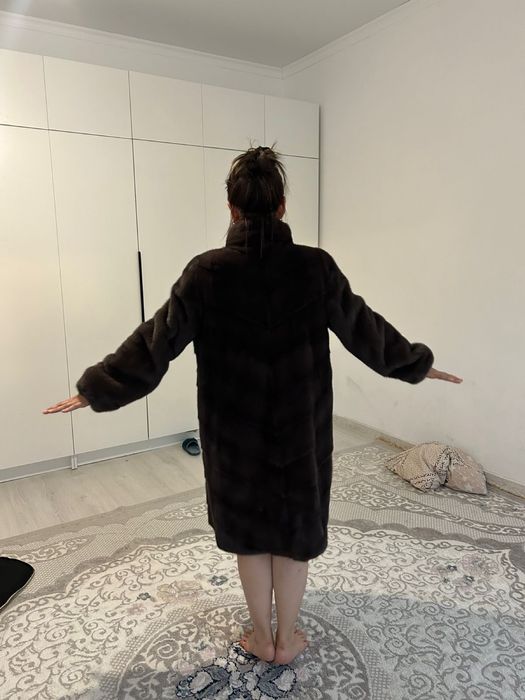 Продам норковую шубу