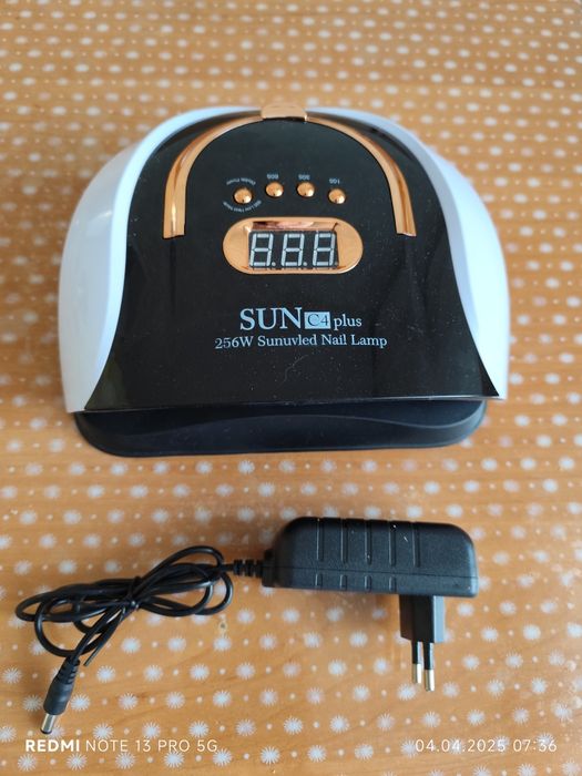 Продам лампу для маникюра.