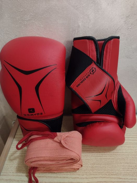 Чисто нови боксови ръкавици!