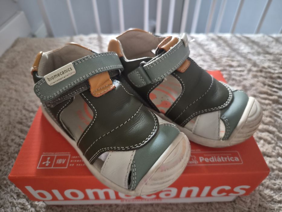 Vând sandale Biomecanics, băiat, mărimea 24,verde