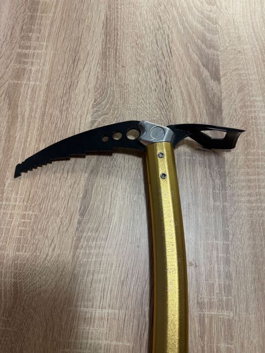 Продавам НОВ пикел Salewa 60 см (Технически клас T)