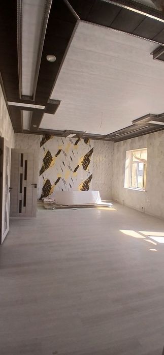 Nurobod Yangiqishloq Bolalar bogʻchasi yonidagi 4 sotixli hovli sotila