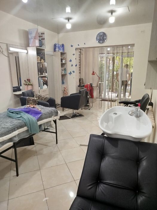 Продаётся Готовый бизнес Салон красоты и продуктовый магазин