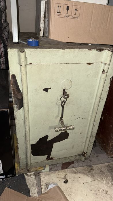 Сейф антивозгораемый советский