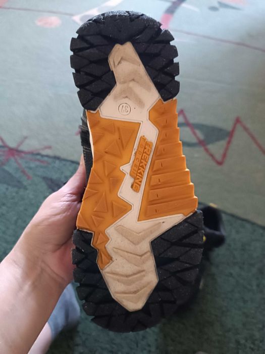 Зимняя обувь для мальчика.