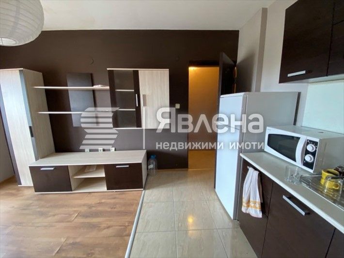 Продава се Двустаен апартамент в Бургас, Сарафово - 76 кв.м за 1448 €/кв.м - Снимка #5