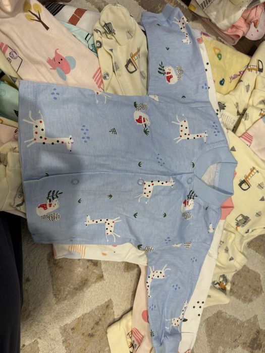 продам детские вещи