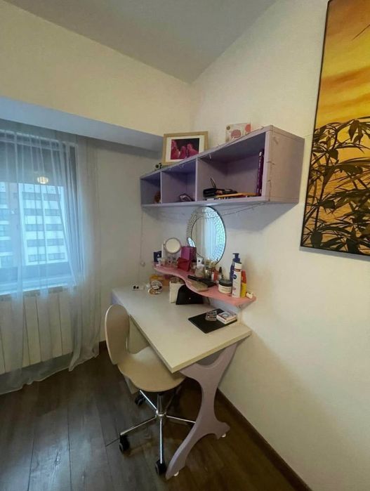 Mobilă camera de vânzare