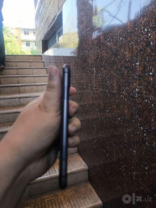iPhone 11 128GB sotiladi