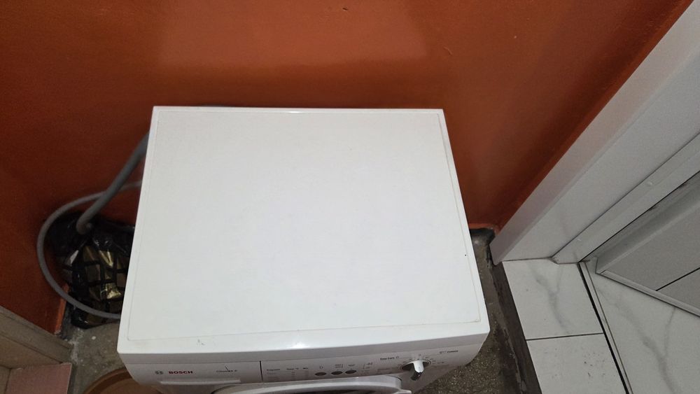 Придавам пералня 50евр.