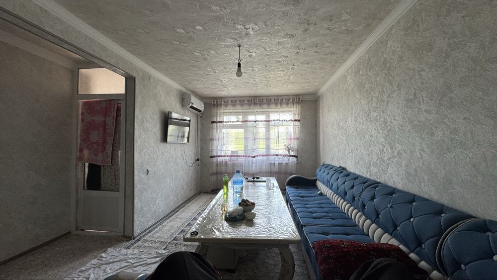 Uy sotiladi! 1 xona 2 xona qlingan. Fargona shaharda