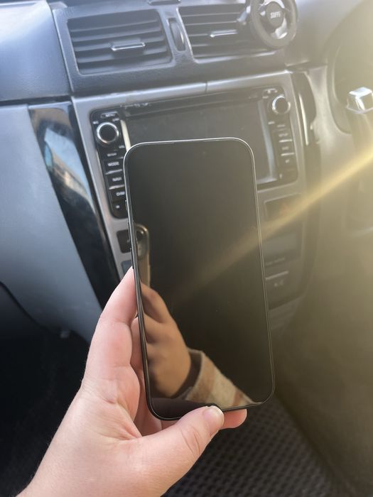 Iphone 15 pro сатылады