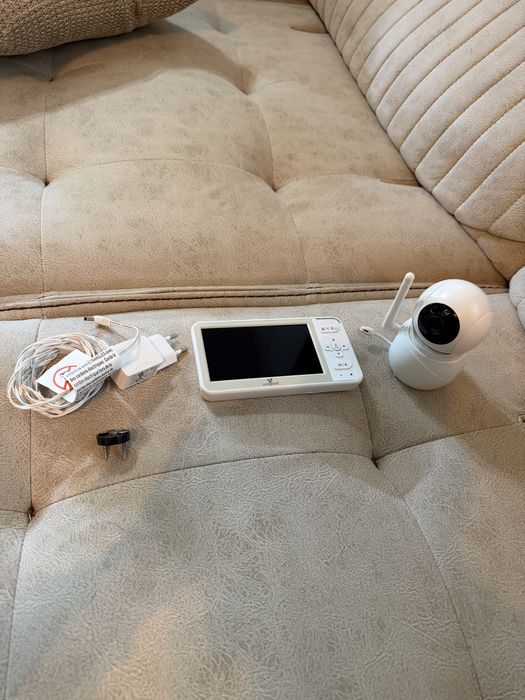 Видео бебефон  Baby phone Cangaro Kari