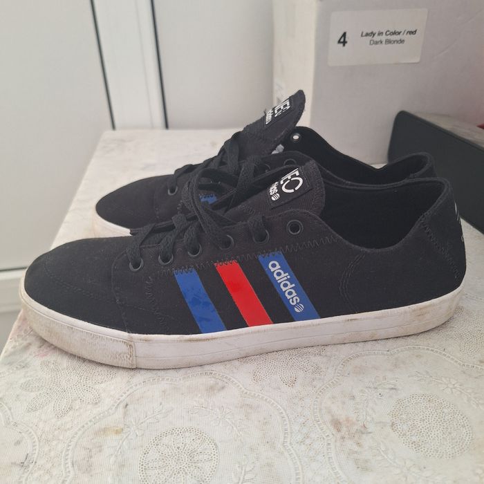Adidas nr 42, 2/3 stare bună