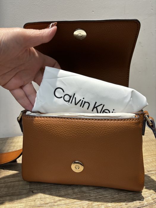Дамска чанта Calvin Klein нова без етикет
