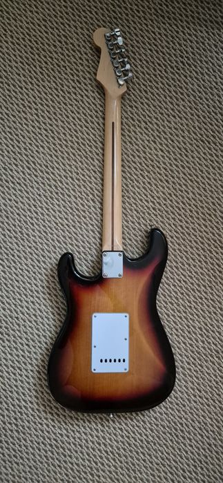 Электрогитара фендер