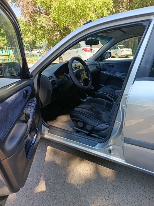 Продам автомобиль Мазда 626 птичка