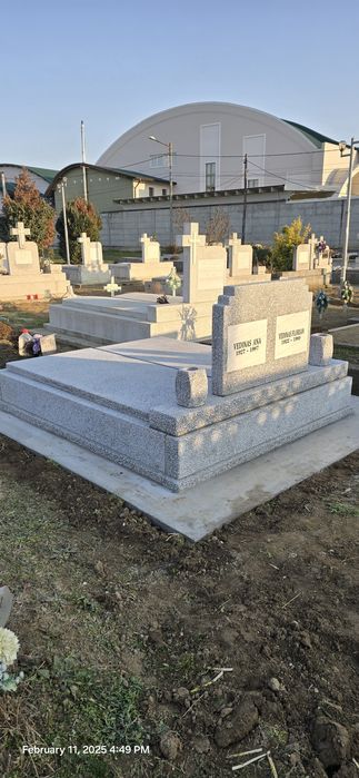 Monumente,  cruci mozaic, marmură,  granit