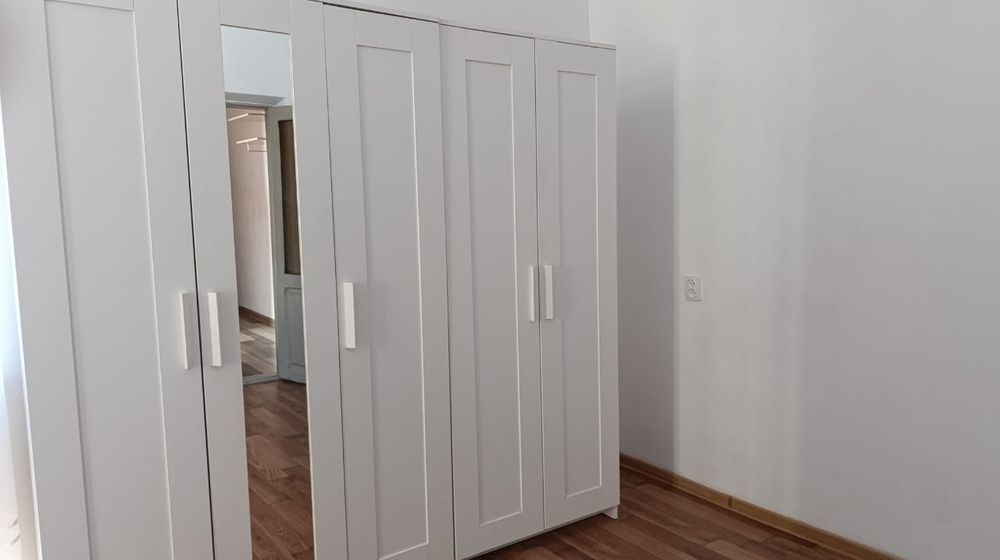 Шкафы для одежды