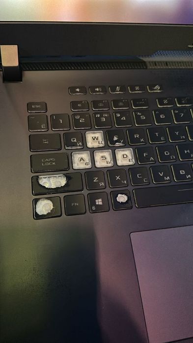 Ноутбук Asus rog strix 17.3