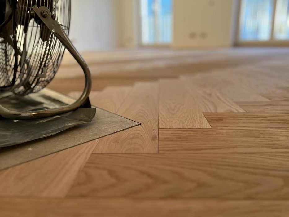 Montaj, rașchetare parchett stratificat, laminat, scari, etc.