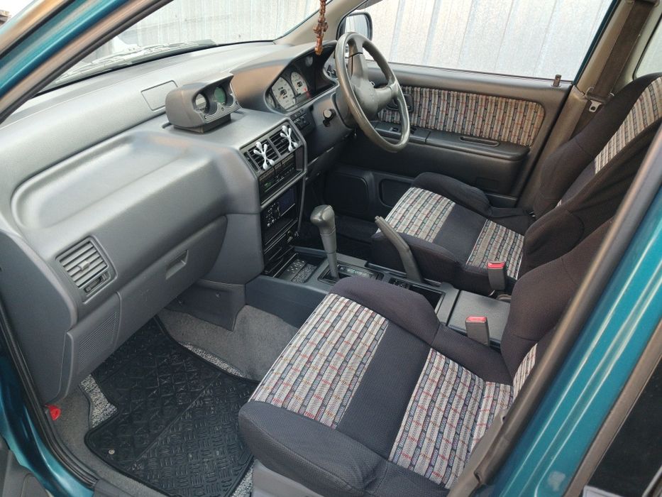 Продам машину RVR