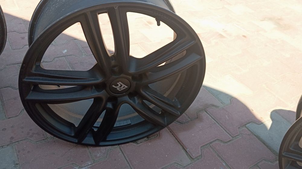 Vând jante R18 5/120