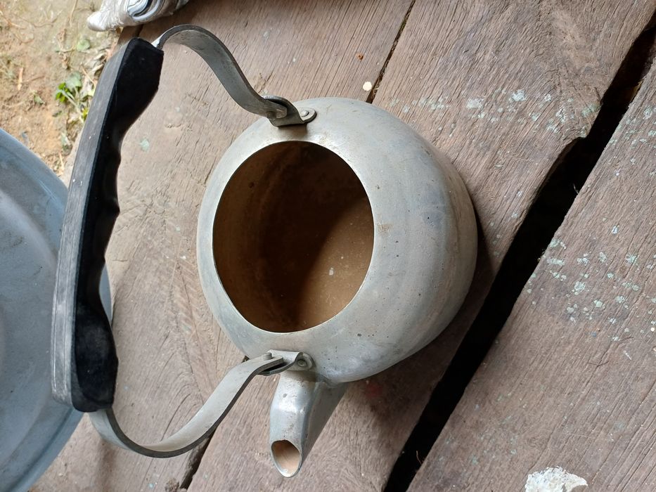 Чайники и сковорода