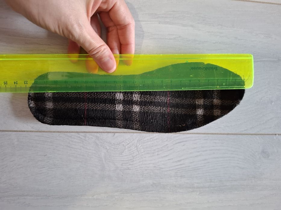 Продам весенние ботинки на девочку.