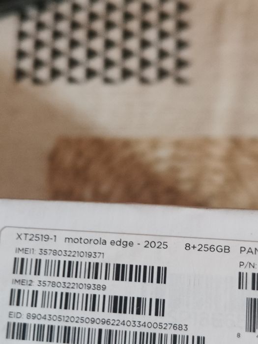 Moto Edge 2025Чисто нов закупен преди седмици