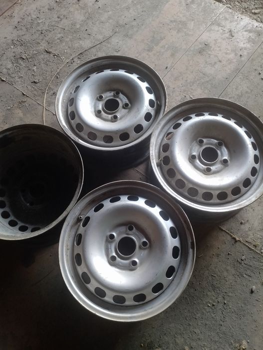 Штампованные диски R15