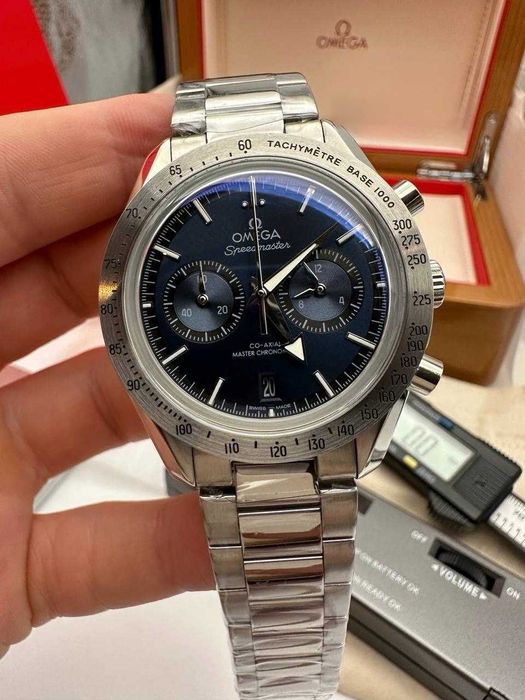 omega speedmaster колекция