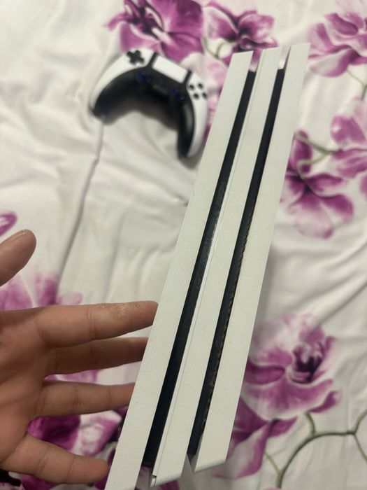 Ps 4 pro 1tb foarte bun