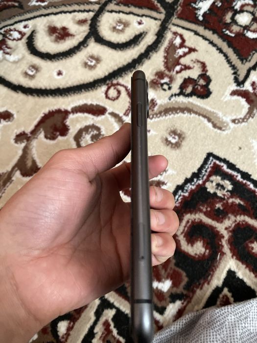 Iphone 11 sotiladi 128gb