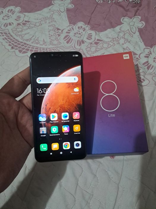 Xiaomi MI 8 Lite 6/128GB Black Karobka Flagman Holati Yaxshi Otlichni