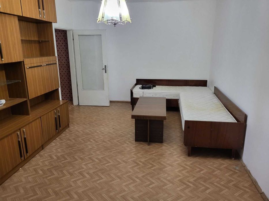 Дава се под наем Двустаен апартамент в Пловдив, Кършияка - 55 кв.м за 250 € - Снимка #1