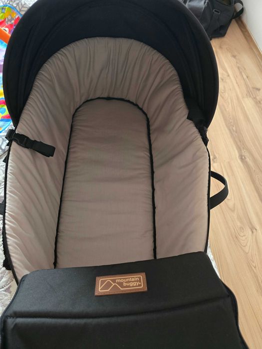 Mountain Buggy кошове за новородени