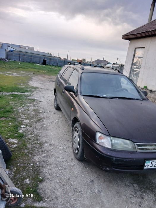Тайота карина е 1994
