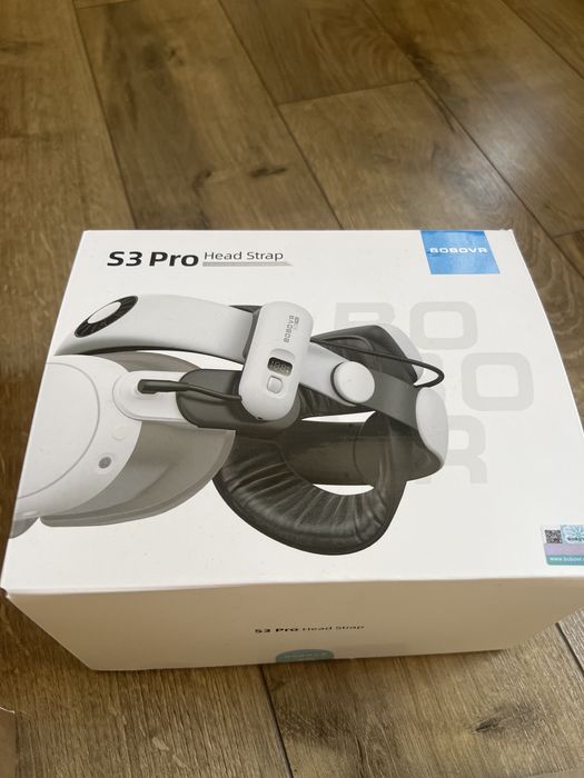 Vand meta quest 3 de 512gb original cu head strap, si cu charging stand, URGENT!!