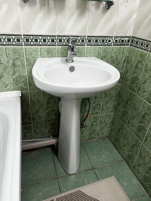 Раковина с пьедесталом